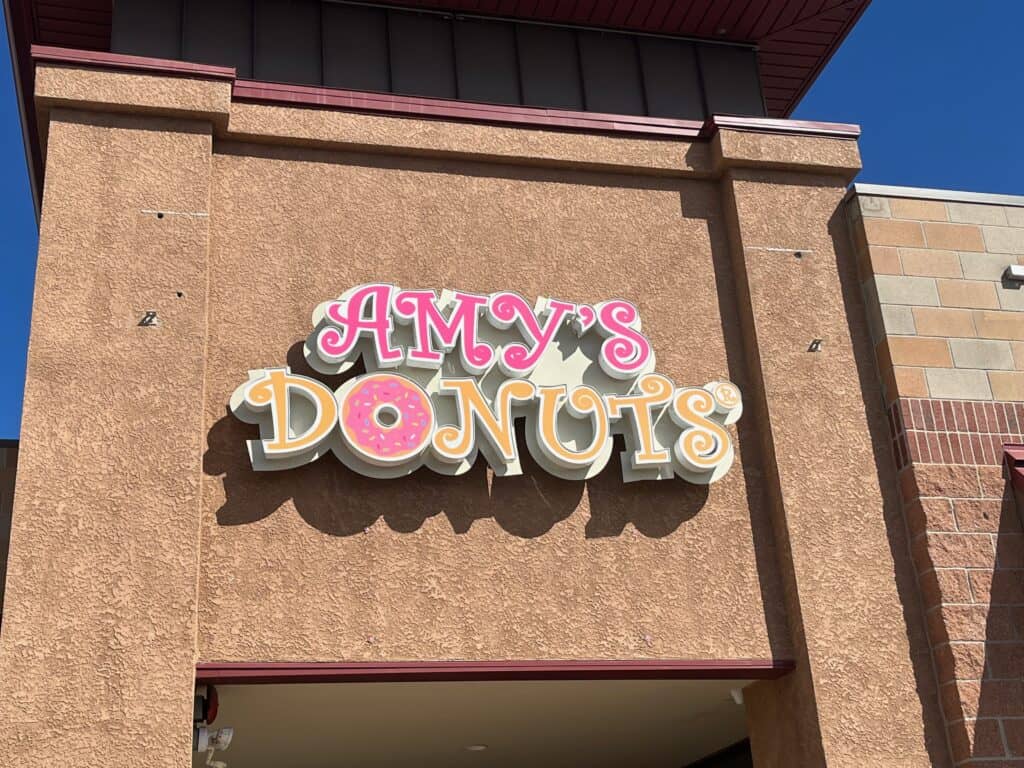 Amy'S Donuts Sign